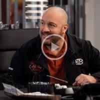 VIDEO: Watch the Trailer for Kevin James' THE CREW on Netflix