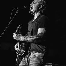 Five For Fighting With String Quartet Returns To Thousand Oaks