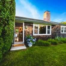 Sarah Jessica Parker's Hamptons Home Available to Rent on Booking.com