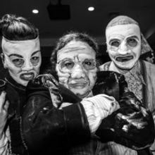 EN EL OJO DE LA AGUJA To Play The Tank