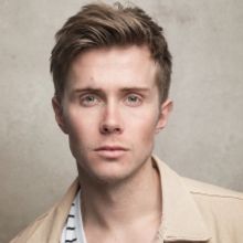 Rob Houchen Talks LES MISERABLES - THE STAGED CONCERT Live Cast Recording