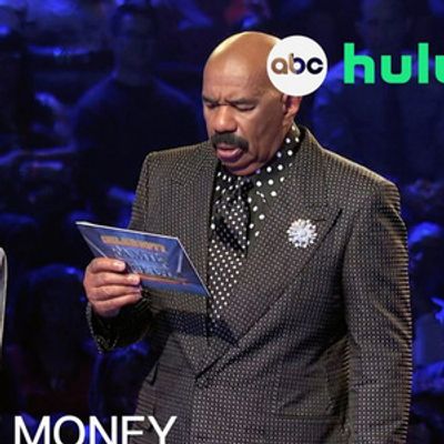 Steve Aoki and Sasha Aoki Tackle Fast Money on CELEBRITY FAMILY FEUD