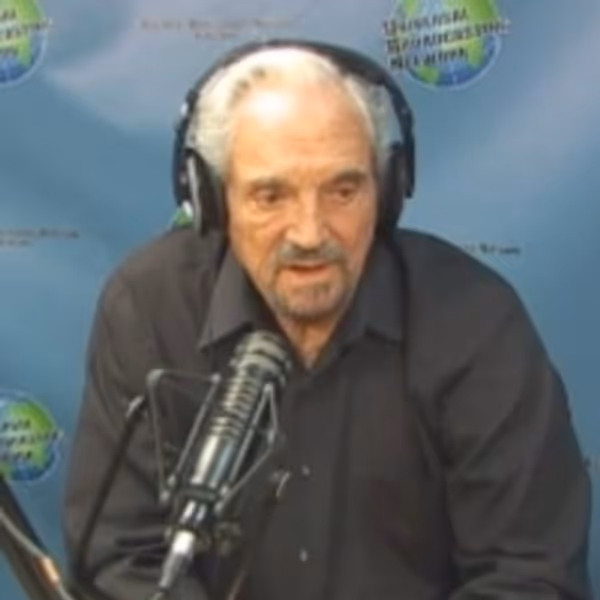 VIDEO: Hal Linden Talks His Career, New Album, and More on SHOWBIZ NATION LIVE! - Chicago Theater Video