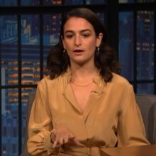 VIDEO: Jenny Slate Talks About Her Hometown on LATE NIGHT WITH SETH MEYERS