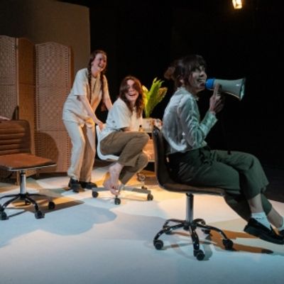 Review: THE SOBCENTRE, Jack Studio Theatre