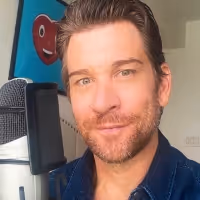 Andy Karl Talks Broadway, Baseball, and More on The BREAK A BAT! Podcast