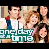 VIDEO: Watch a ONE DAY AT A TIME Reunion on STARS IN THE HOUSE