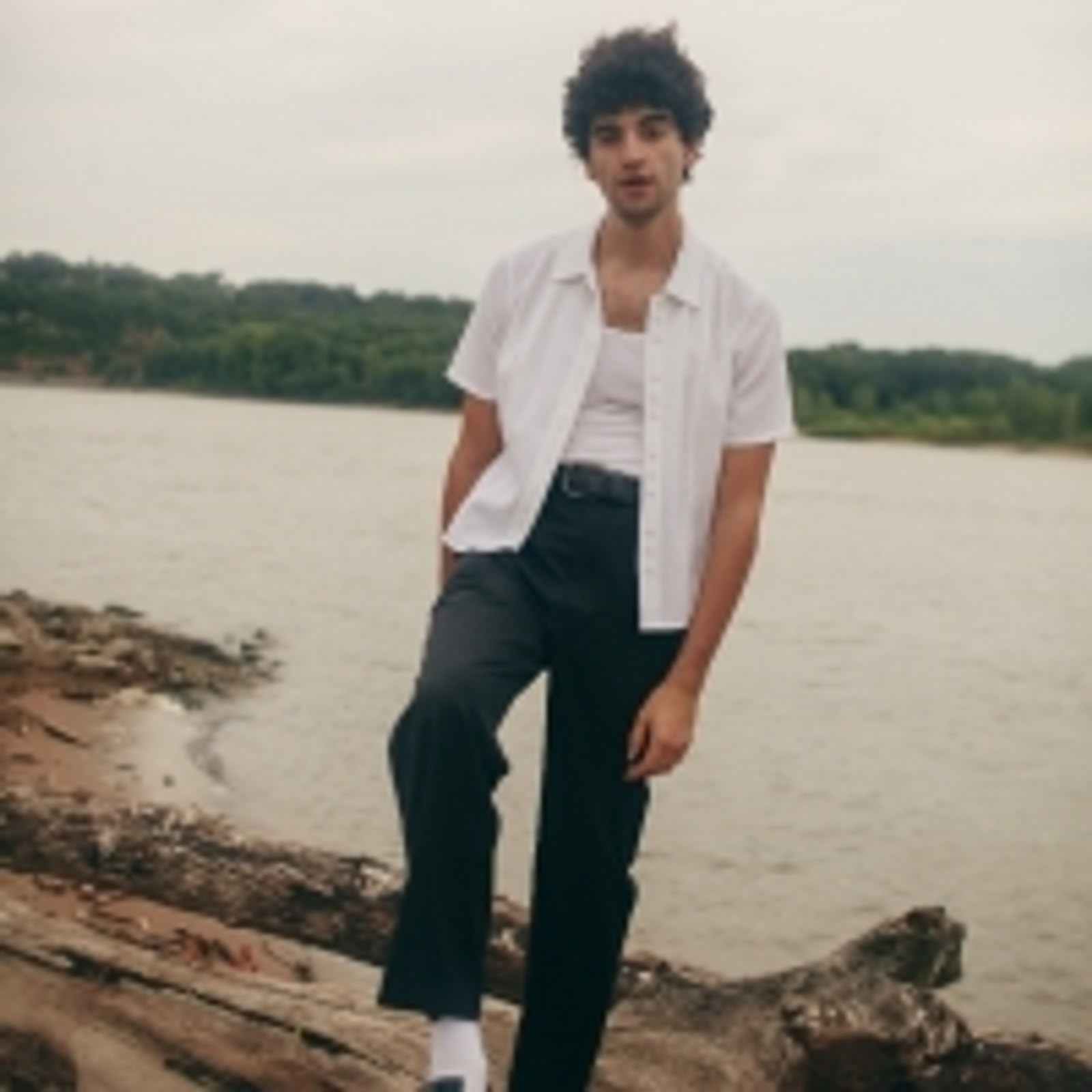 Adam Melchor Signs With Warner Records
