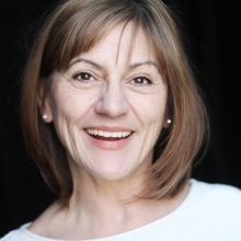 Janet Ulrich Brooks Leads Cast of Drury Lane Theatre's THE AUDIENCE