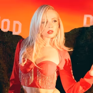 Madilyn Bailey Shares Debut LP 'Hollywood Dead'