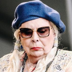 Video: Watch Joni Mitchell Perform 'A Case Of You'