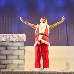 Review: HOW DOES SANTA GO DOWN THE CHIMNEY? Unicorn Theatre