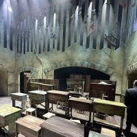 PHOTOS: Descubre la escenografía de LOS CHICOS DEL CORO en el Teatro La Latina