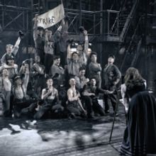 Video: Watch All New Footage From NEWSIES in London