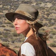 Sophie Hutchings Announces New Album 'A World Outside'
