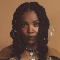 Winny Announces Debut EP & Shares 'Don't Leave'