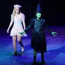 Video: Defying Gravity from WICKED in Brazil