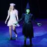 Video: Defying Gravity from WICKED in Brazil