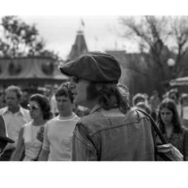 May Pang to Exhibit John Lennon's Rare Photos at Free Event in Winter Garden, Florida