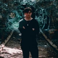 Tim Barr (Silverbird) Shares 'Crimson Kid', Debut LP 'Sign Of The Good Times' Out…