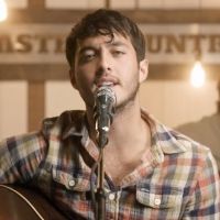 Laine Hardy's Smokey 'Swingin'' Honors Country Great John Anderson