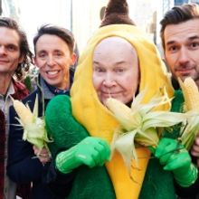 Wake Up With BWW 11/15: New Musical SHUCKED Headed to Broadway in March, and More!