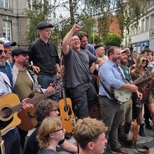 Video: Glen Hansard Fans Sing 'Falling Slowly' at His Memorial; Broadway Pays Tribute