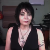 VIDEO: Watch Joan Jett Interviewed on THE LATE LATE SHOW WITH JAMES CORDEN Video