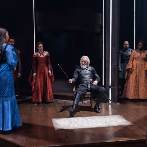 Review: KING LEAR at the Stratford Festival is a Visually Stunning and Excellently…