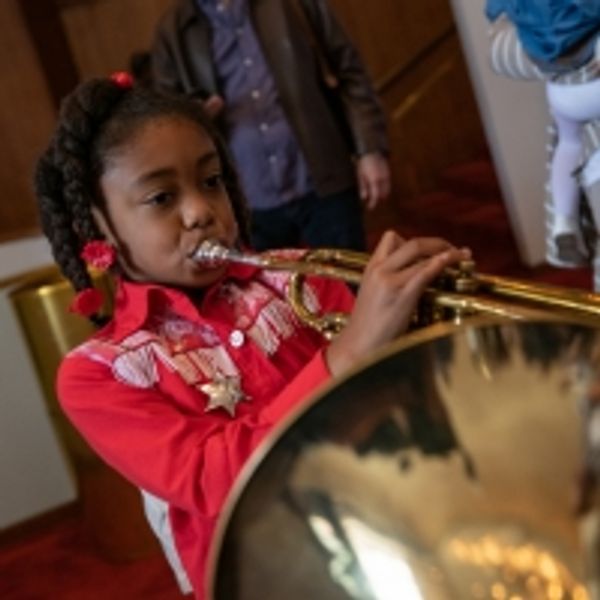 The Houston Symphony Will Gear Up for the Start of Spring Training With TAKE ME OUT T Photo