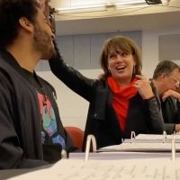 Wake Up With BWW 5/23: SMASH Musical Teases Broadway Run, and More!