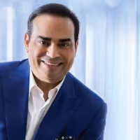 Gilberto Santa Rosa Comes to the Beacon Theater