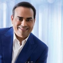 Gilberto Santa Rosa Comes to the Beacon Theater