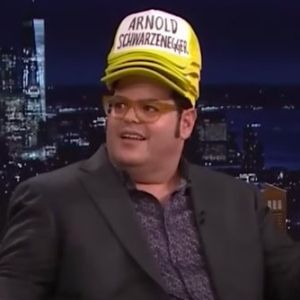 Video: GUTEBNERG Stars Josh Gad & Andrew Rannells Perform & Play 'Celebrity Hats' on FALLON