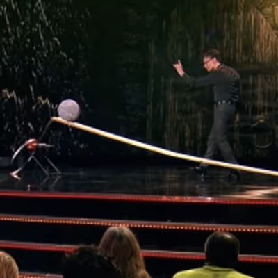 VIDEO: The CW Shares MASTERS OF ILLUSION 'Ultimate Mindreaders And One Big Green Bag' Scene