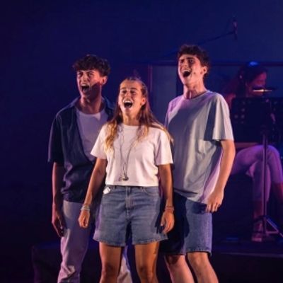 PHOTOS: TOTS ELS NENS CREIXEN se estrena en un &uacute;nico concierto en el Teatre Condal