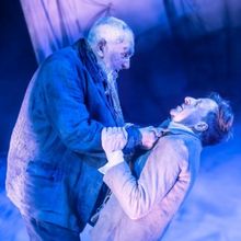 Review: NAE EXPECTATIONS, Tron Theatre