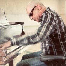 Gareth Valentine Brings TALES OF A MUSICAL DIRECTOR to Crazy Coqs