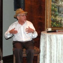 Sinatra Scholars Talk Frank At The Swingin' Nassau Inn