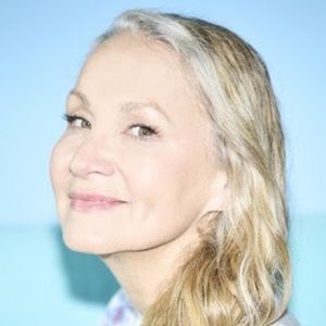 Video: Joan Osborne Releases Video For 'Great American Cities'