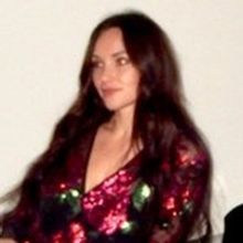 Bailey Releases Reimagined Version of 'Merry Christmas, Darling'