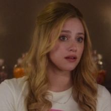 VIDEO: Lili Reinhart Stars in the Trailer for Netflix's LOOK BOTH WAYS