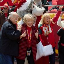 Video: Hallmark Unveils HOLIDAY TOUCHDOWN: A CHIEFS LOVE STORY Trailer