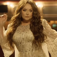 VIDEO: Sarah Brightman Reveals Why She Wanted To Take On SUNSET BOULEVARD Video