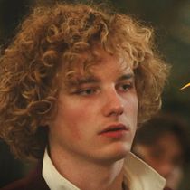 THE SHARDS Scene Shows Robert and Thom's Feud Erupt Into Party Brawl
