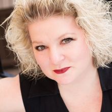 Interview: Tanya Moberly's I LOVE NEW YORK SONGWRITERS CD RELEASE at Don't Tell Mama