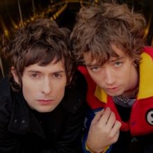 WARBLY JETS Share 'LOW RESOLUTION' Video