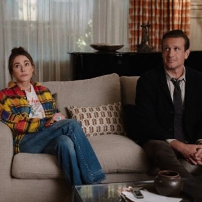 Video: Apple TV+ Shares Sneak Peek Clip of SHRINKING Season 2 Episode 9