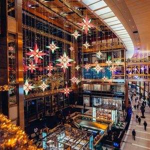 Video: Watch MAMMA MIA!, THE OUTSIDERS & MAYBE HAPPY ENDING at Broadway Under the…
