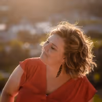 Pop Singer-Songwriter Elise Lieberth Premieres New Single 'Invincible'